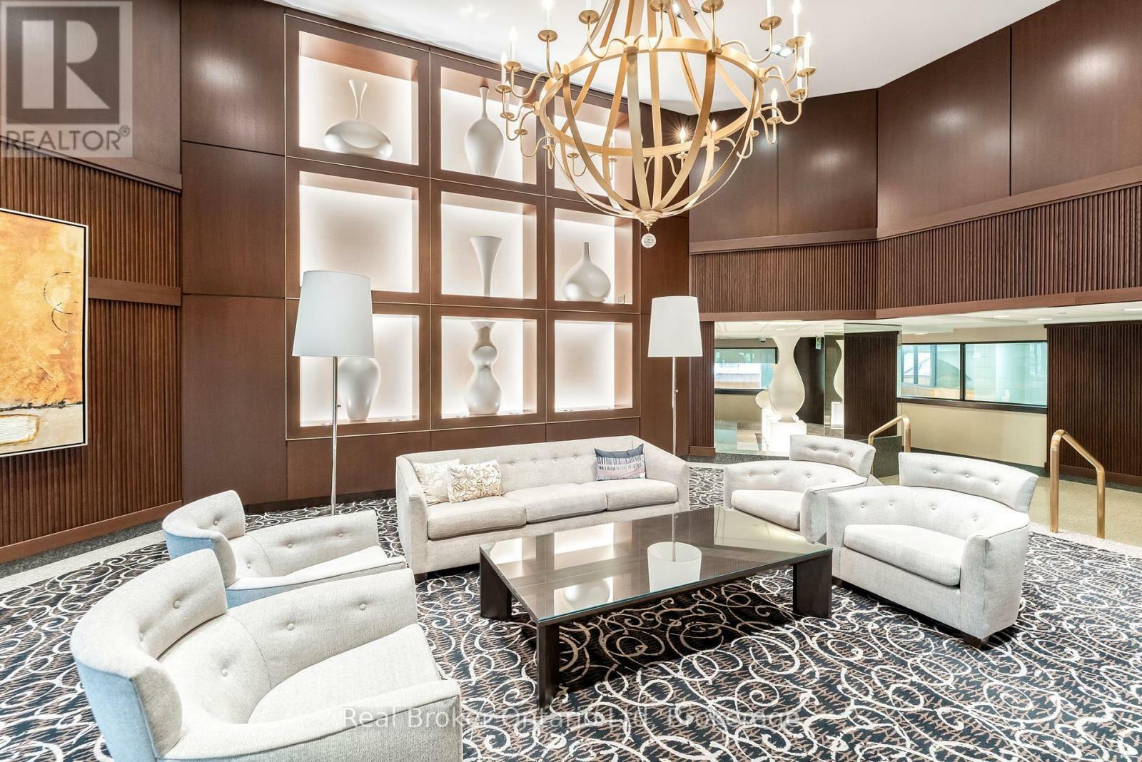 Property Photo: 10 Kenneth Avenue 1109 ON M2N 6K6
