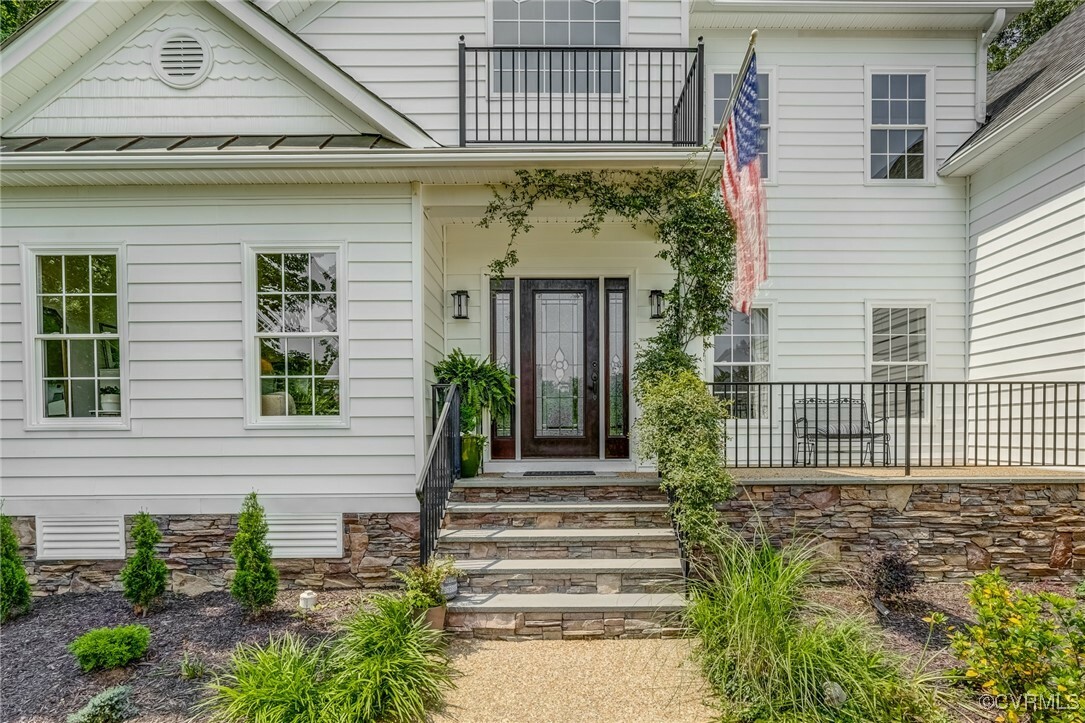 Property Photo: 14101 Ashton Cove Drive VA 23113