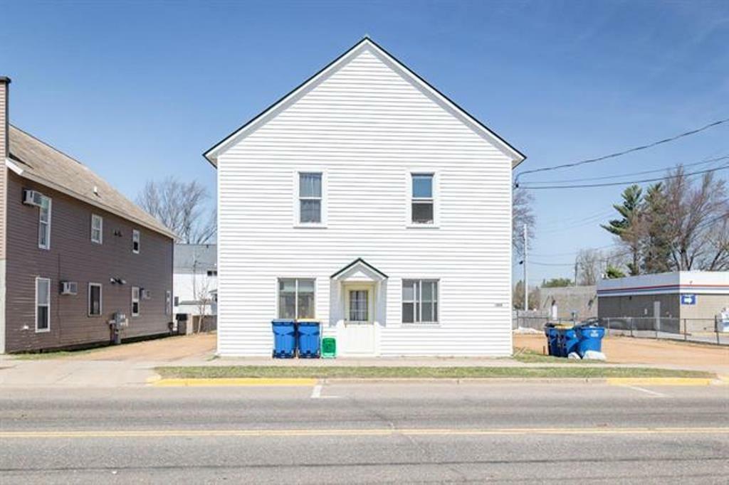 Property Photo:  1322 West Main Street  WI 54452 