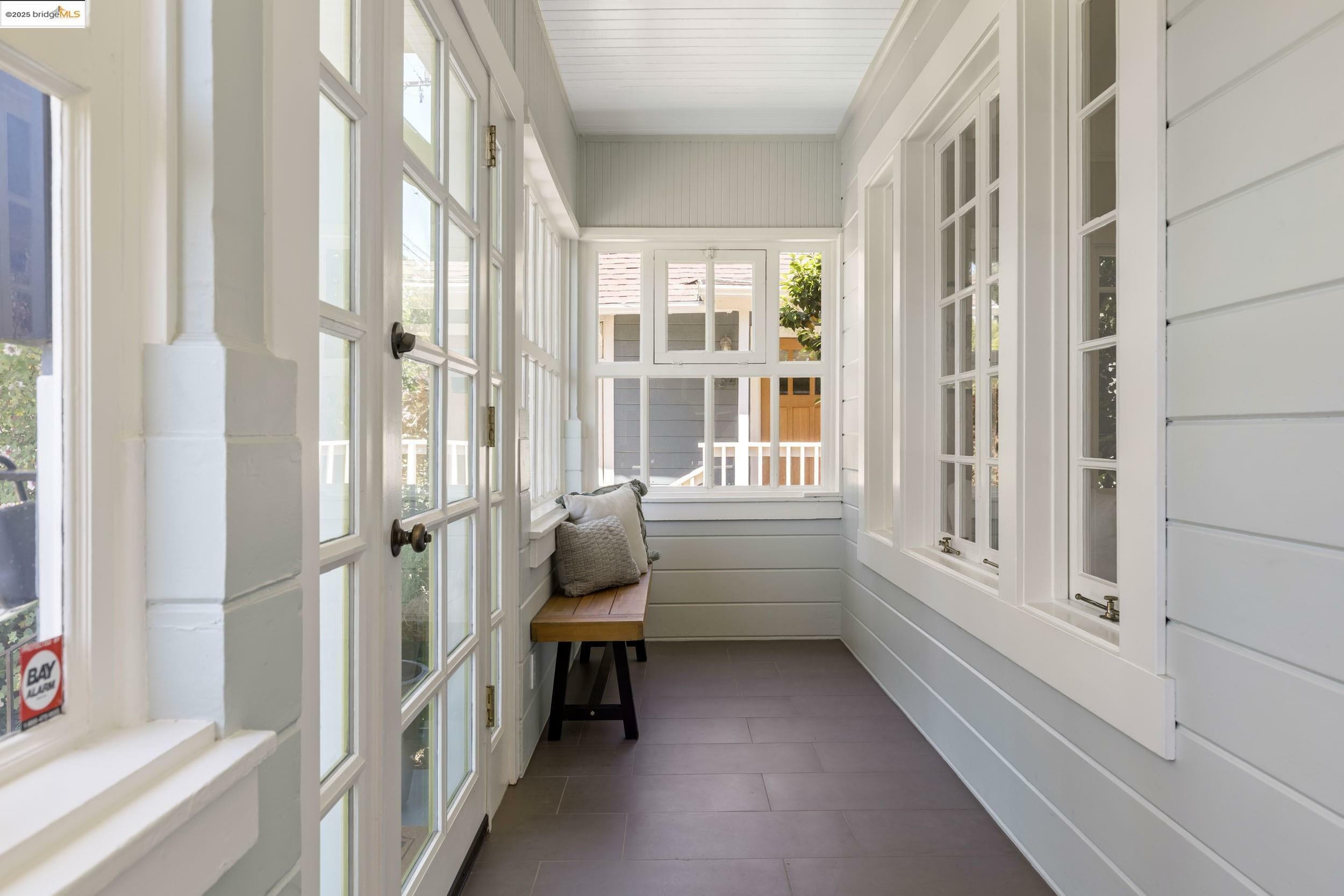 Property Photo: 5336 Locksley Ave CA 94618