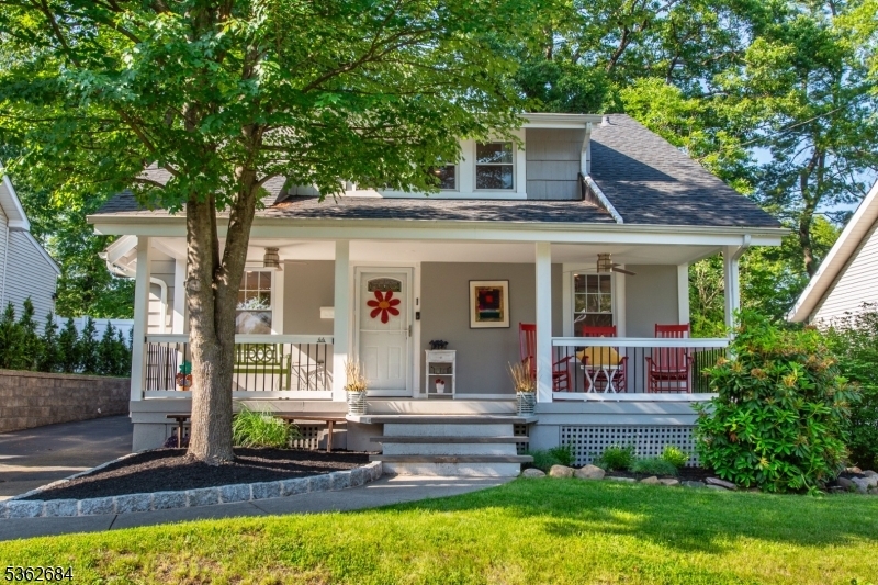 Property Photo:  44 Lincoln Ave  NJ 07039 