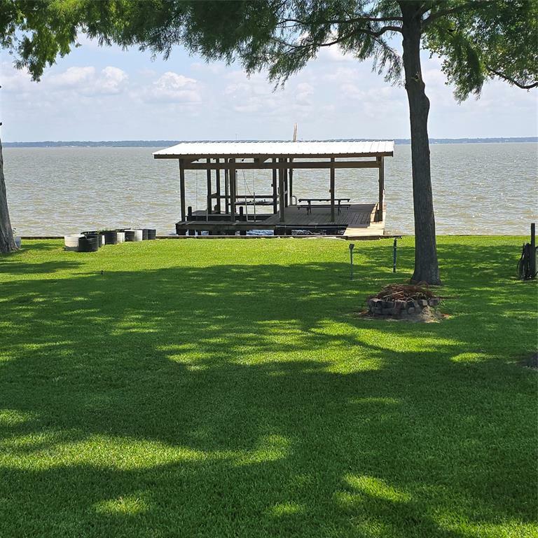 Property Photo: 500 High Crest Drive TX 77364