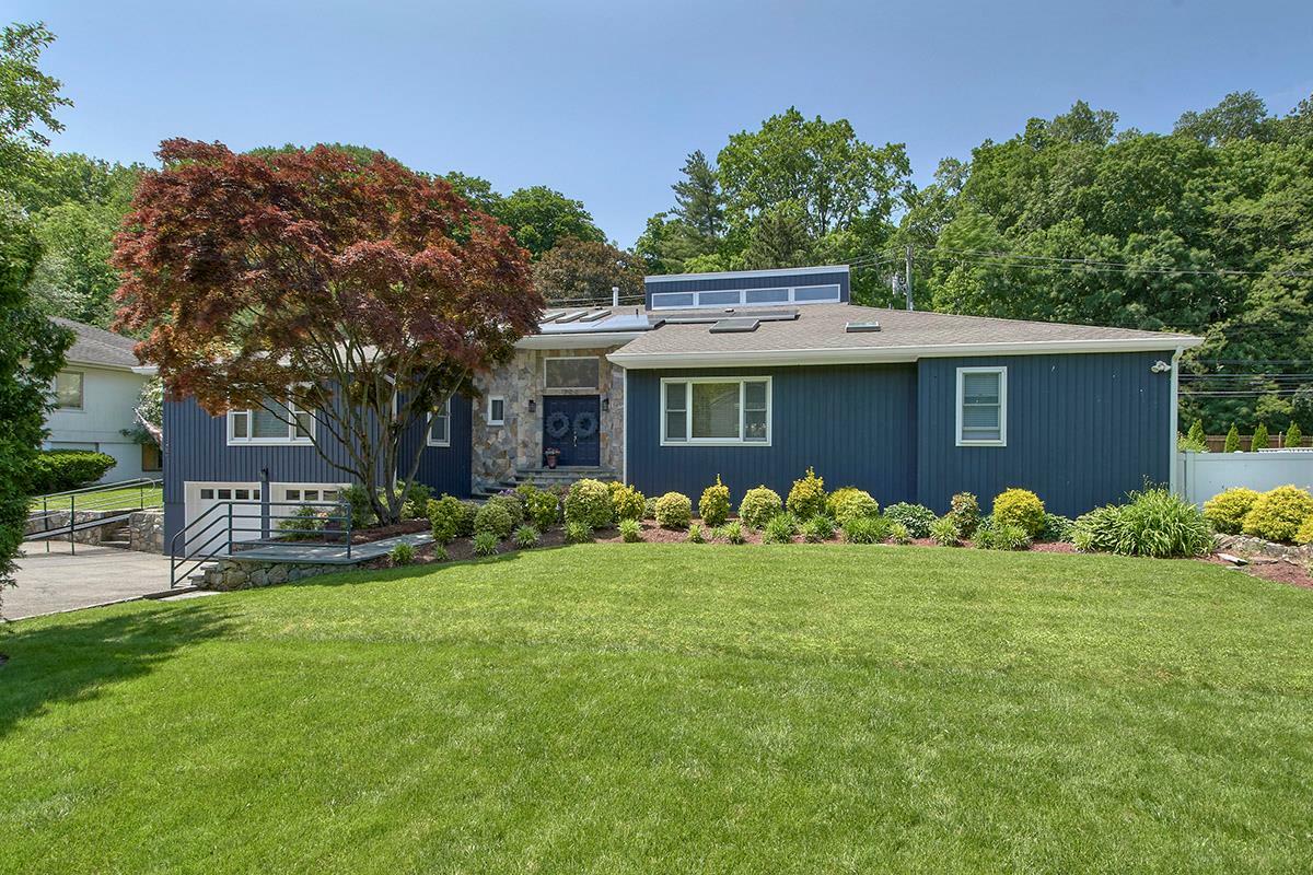 Property Photo: 20 Carriage Way NY 10605