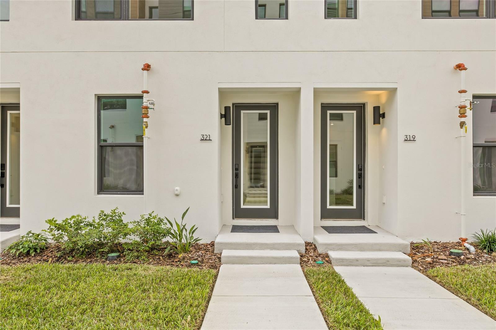 Property Photo: 321 15th Street N FL 33705