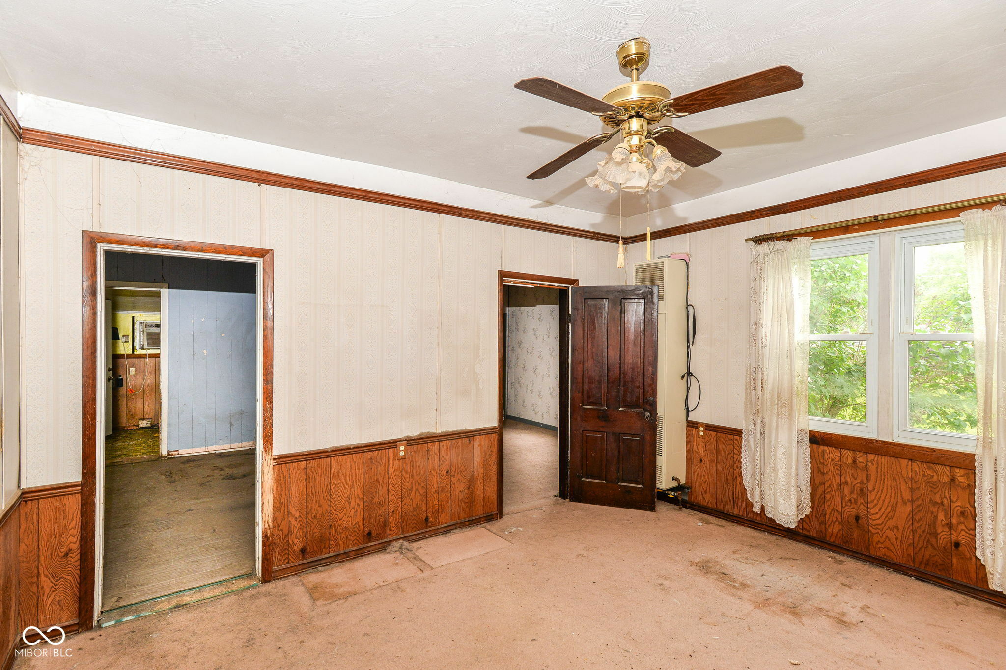 Property Photo: 2009 S L Street IN 46036