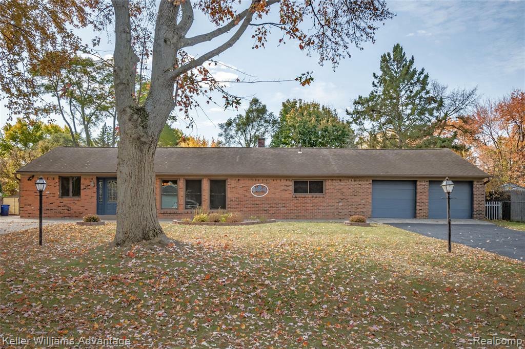 Property Photo: 4879 Sundale Drive MI 48346 3692