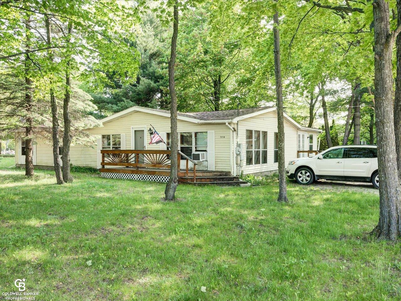 Property Photo:  7150 Denissen Street  MI 48450 