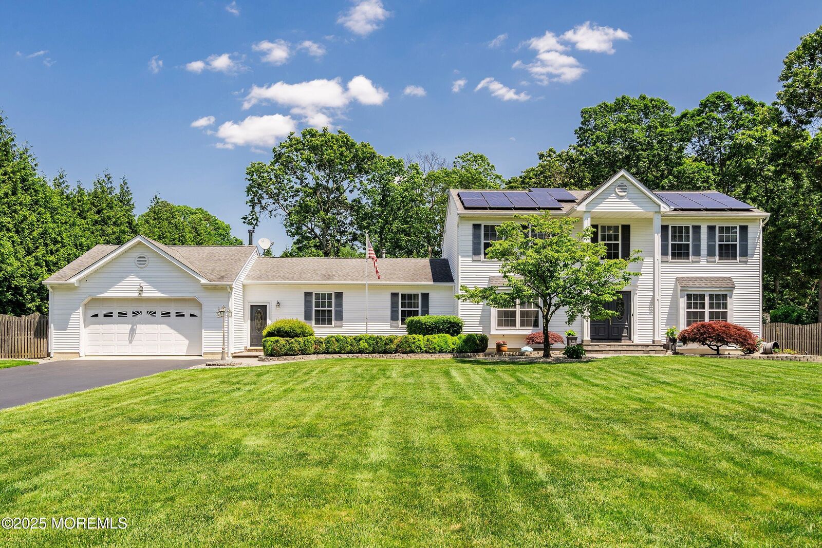 Property Photo:  5 Persimmon Drive  NJ 08527 