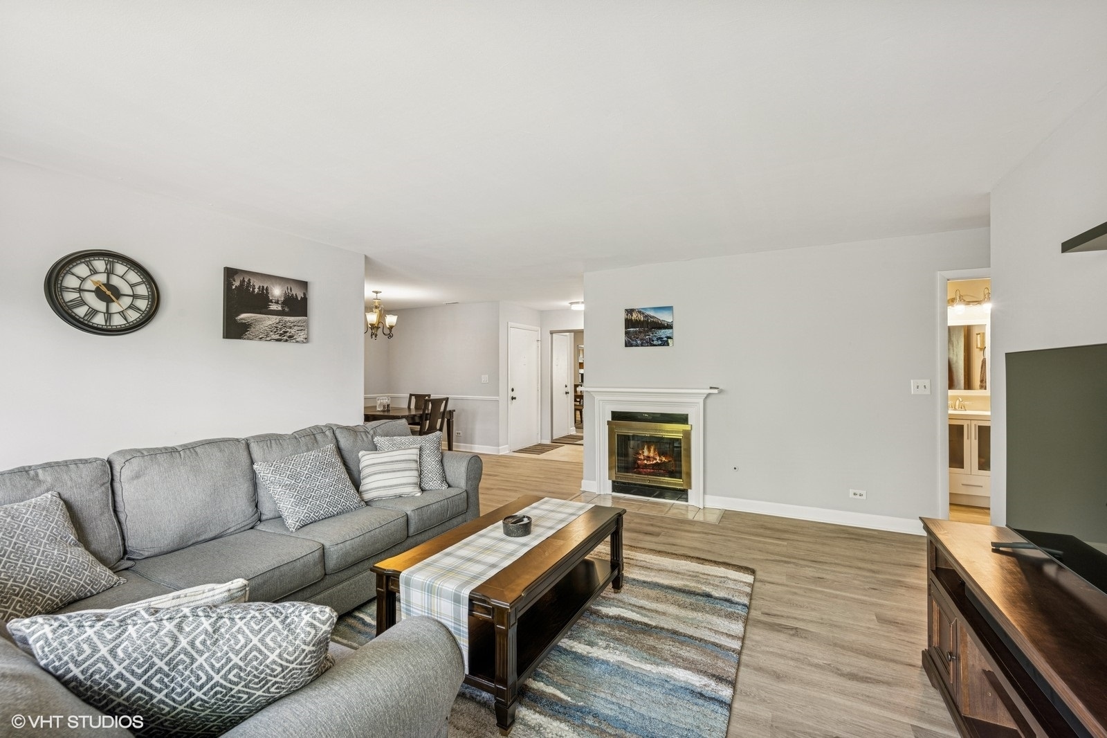 Property Photo: 2980 Northampton Drive A2 IL 60008