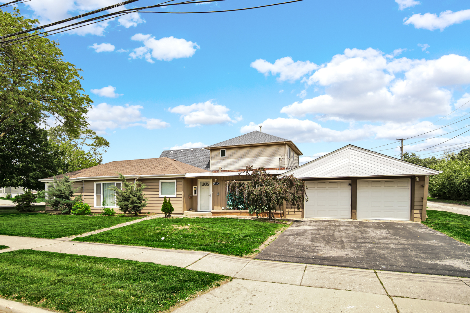 Property Photo: 6330 107th Street IL 60415