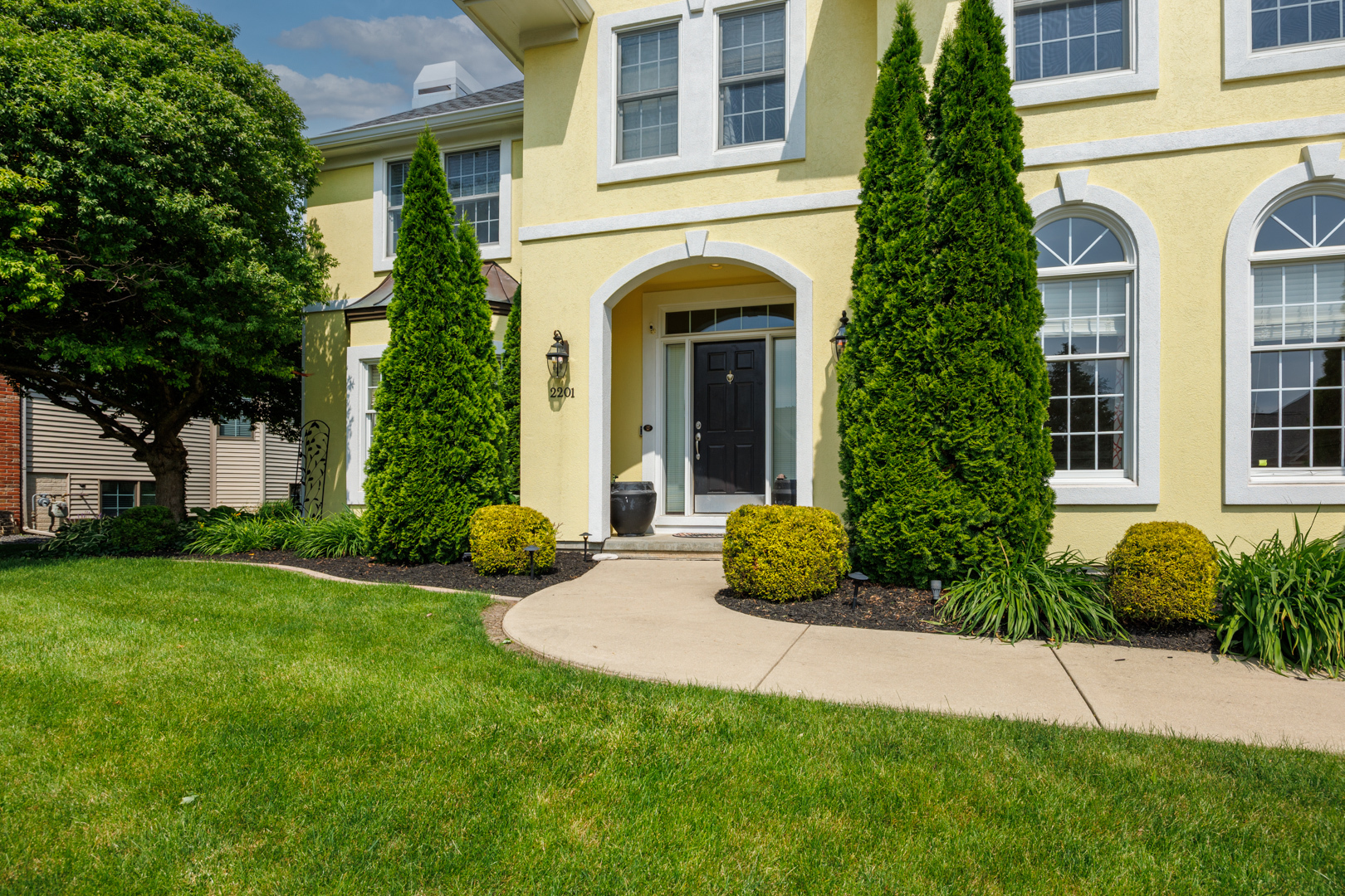 Property Photo:  2201 Foxtail Road  IL 61704 