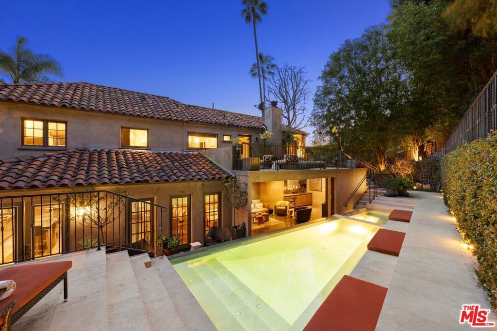 Property Photo:  3300 N Knoll Drive  CA 90068 