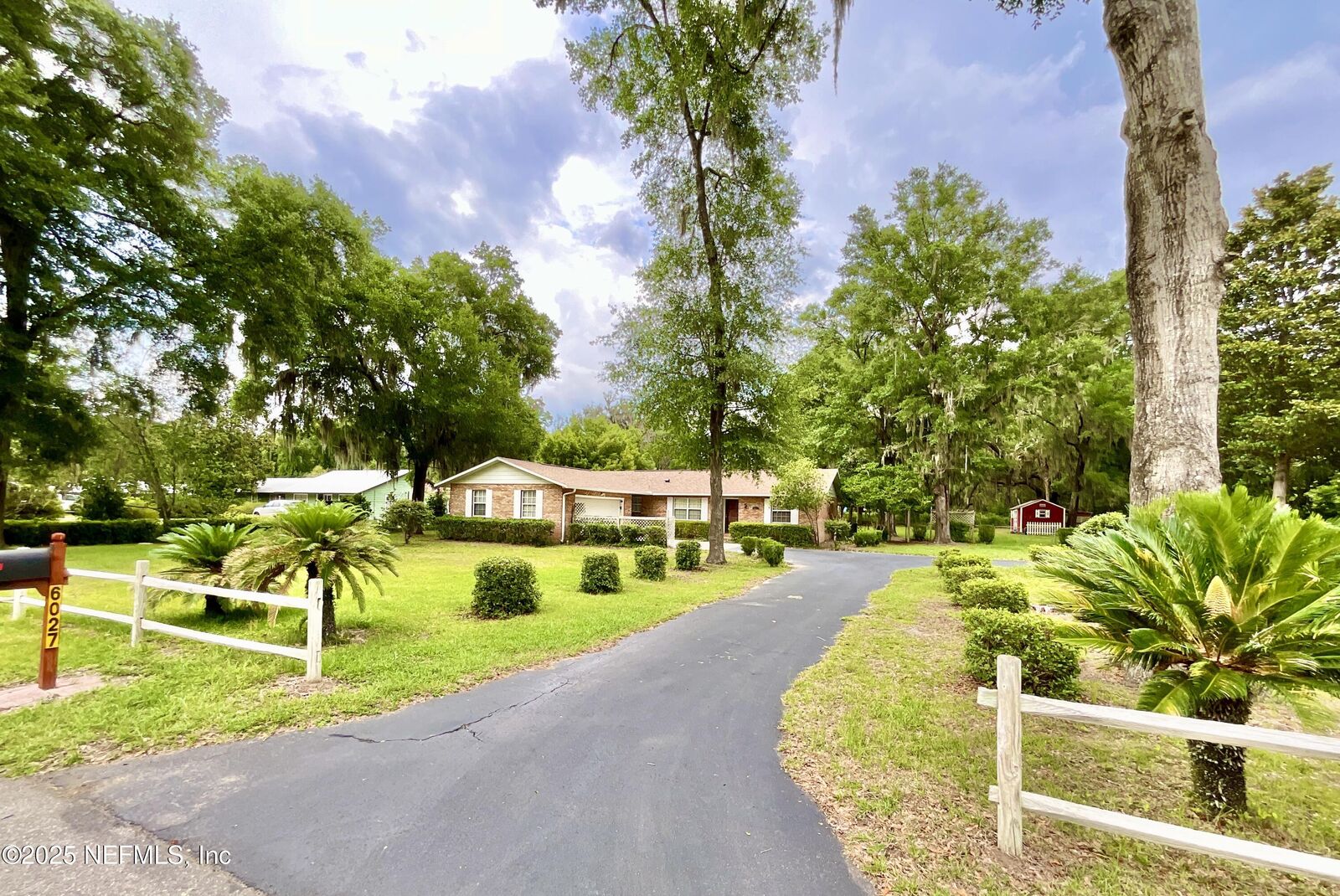 Property Photo:  6027 Dogwood Lane  FL 32666 