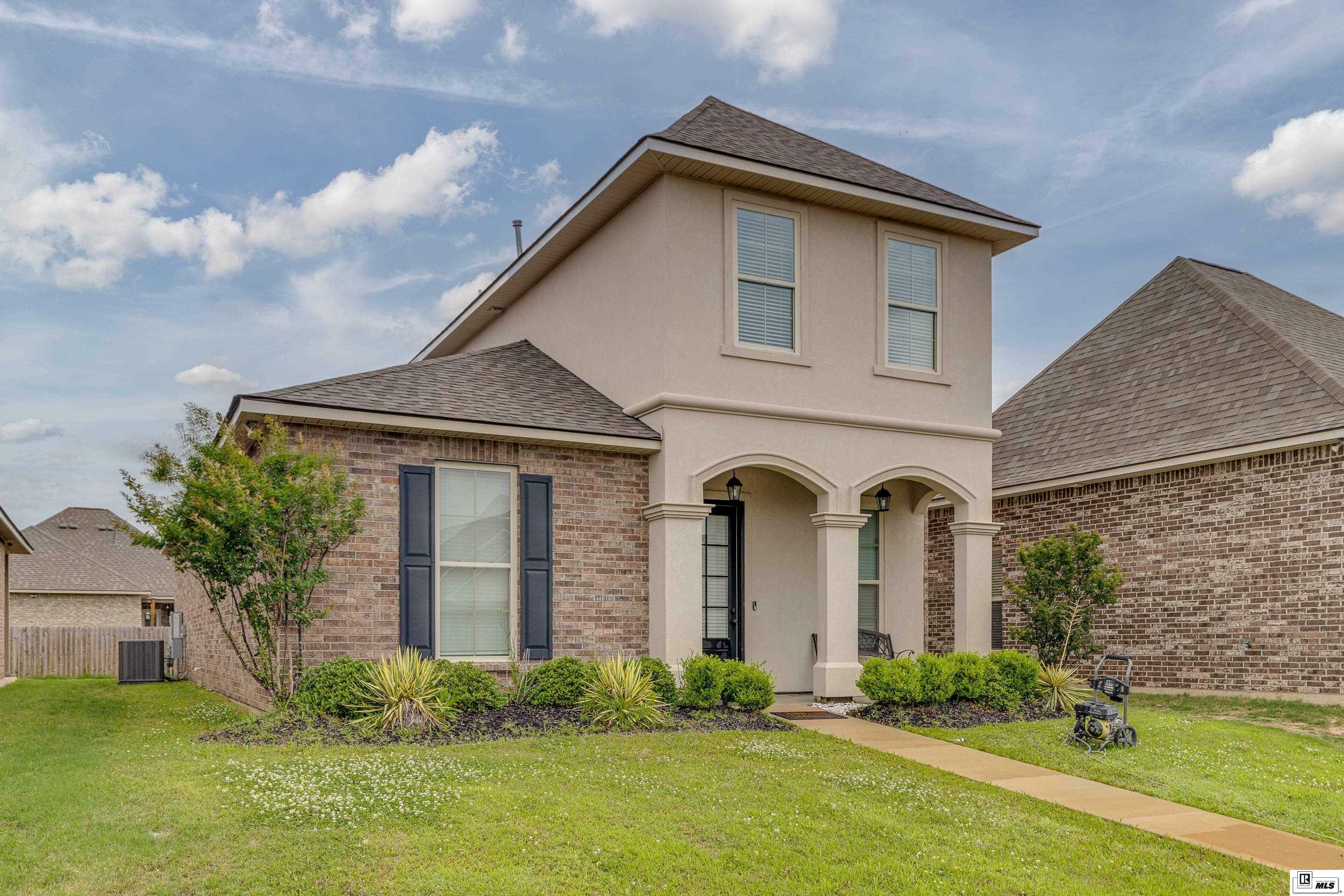 Property Photo: 208 Fairhope Drive LA 71280