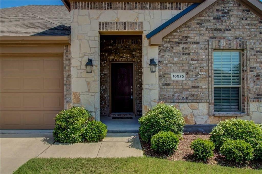 Property Photo: 10525 Flat Creek Trail TX 75072