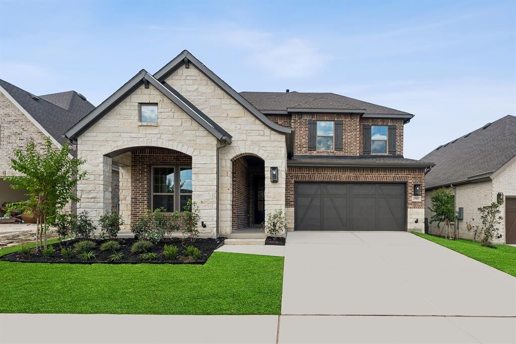 Property Photo: 2903 Long Trail TX 76063