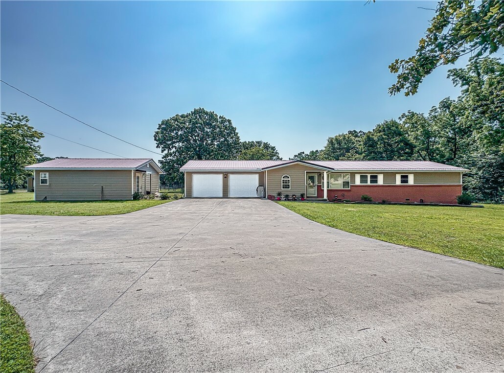 Property Photo: 8754 N 7 Highway AR 72601