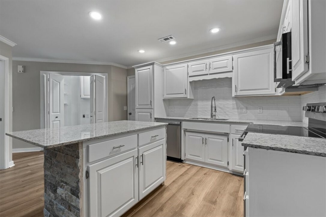 163 E Cydnee Street  Fayetteville AR 72703 photo