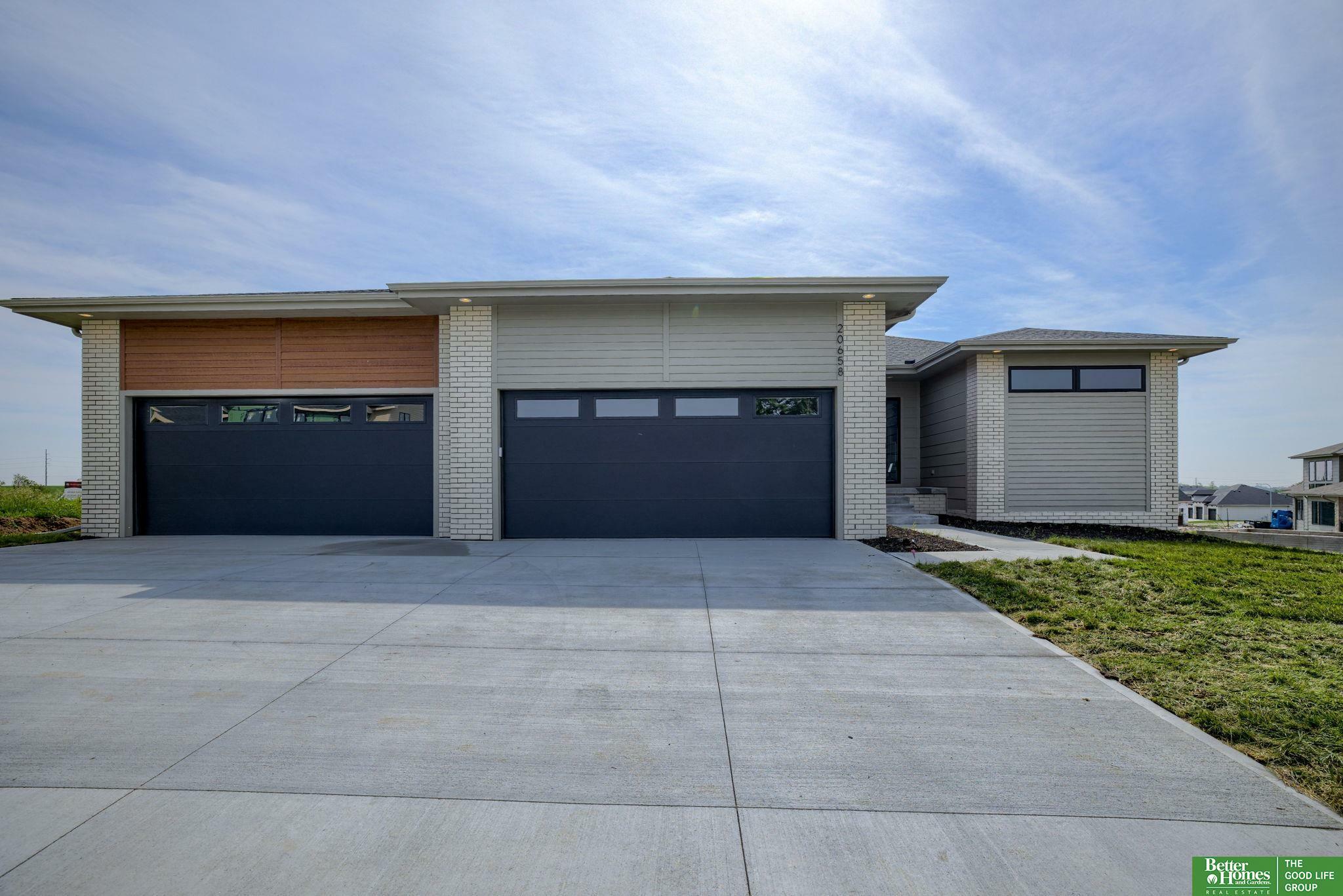 Property Photo: 20658 Laurel Avenue NE 68022