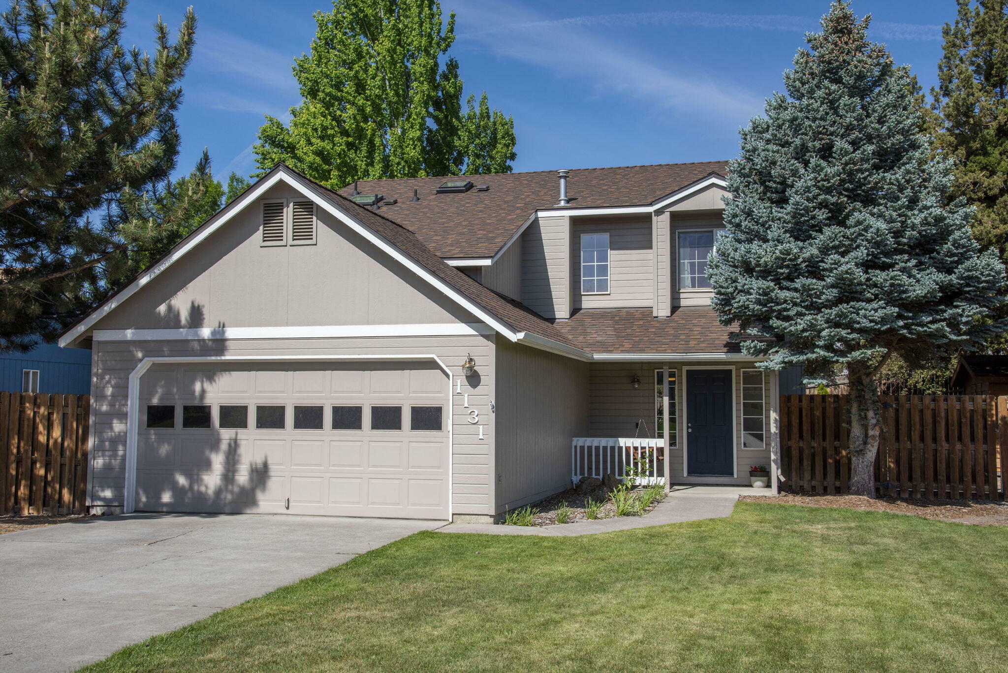 Property Photo: 1131 NE Locksley Drive OR 97701