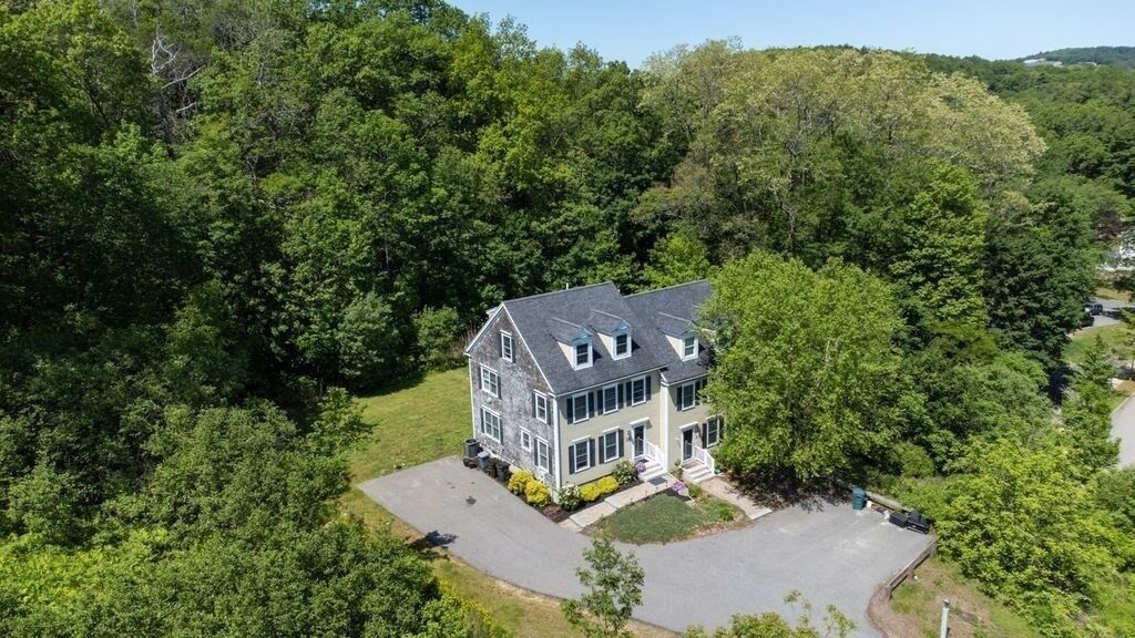 Property Photo:  1 Timber Ln B  MA 01913 
