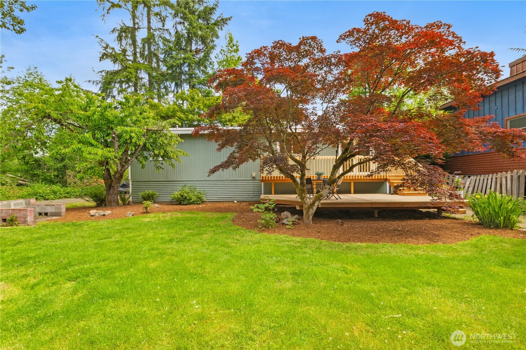 Property Photo: 330 NW Holly Street WA 98027