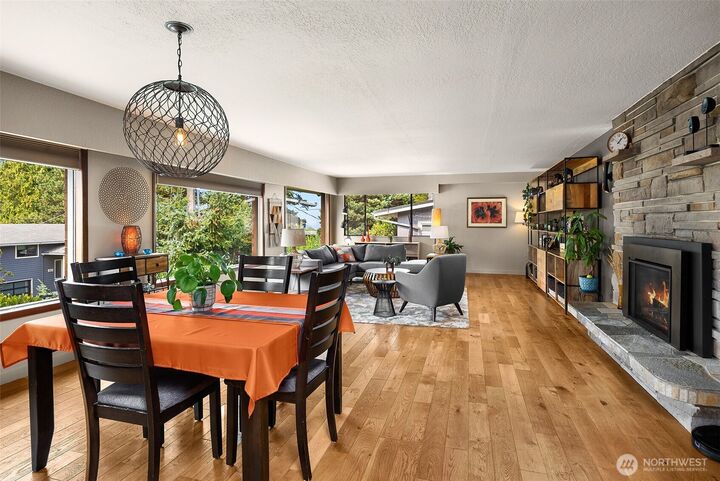 8814  Earl Avenue NW  Seattle WA 98117 photo