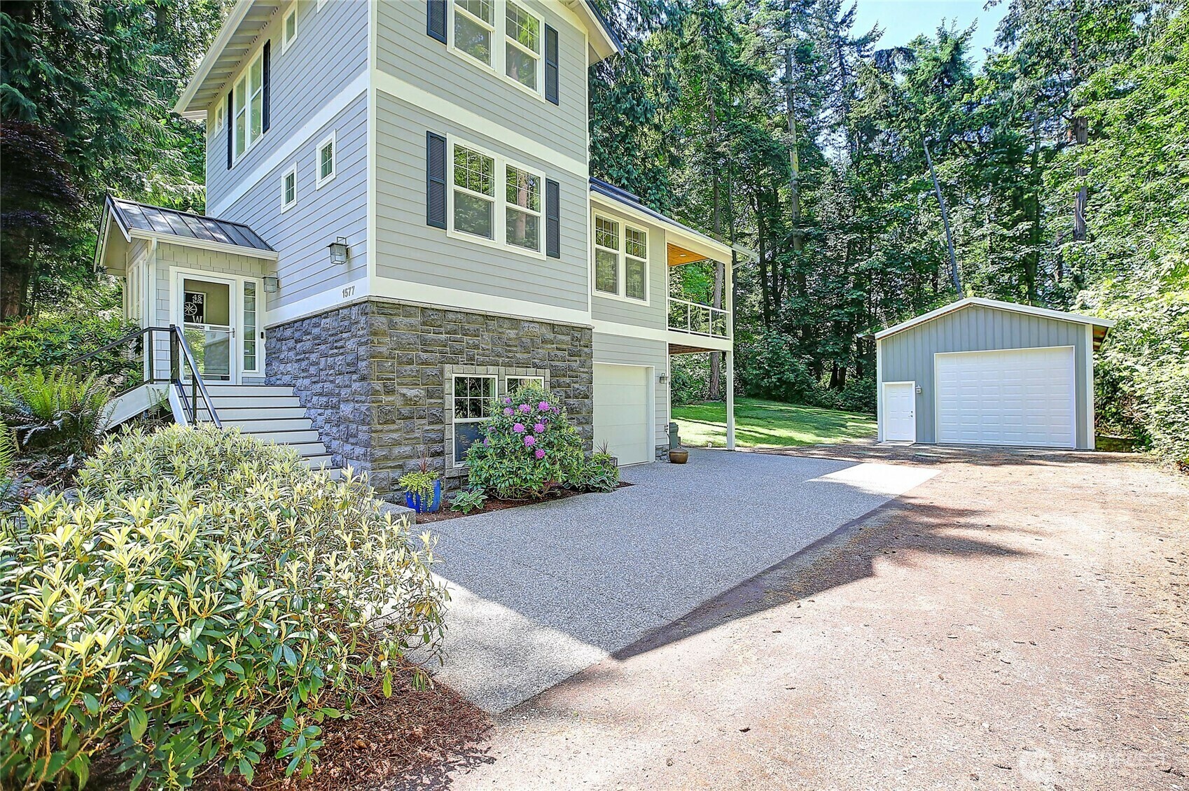 Property Photo: 1577 Arrowhead Beach Rd WA 98282