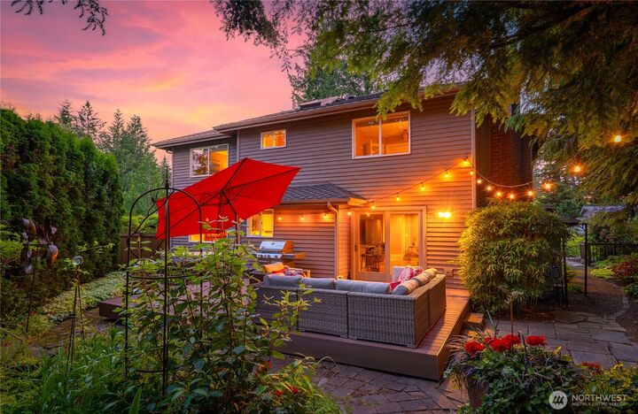 Property Photo:  8507  199th Place SW  WA 98026 