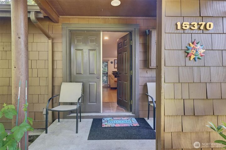 Property Photo: 15370 62nd Avenue S B4 WA 98118