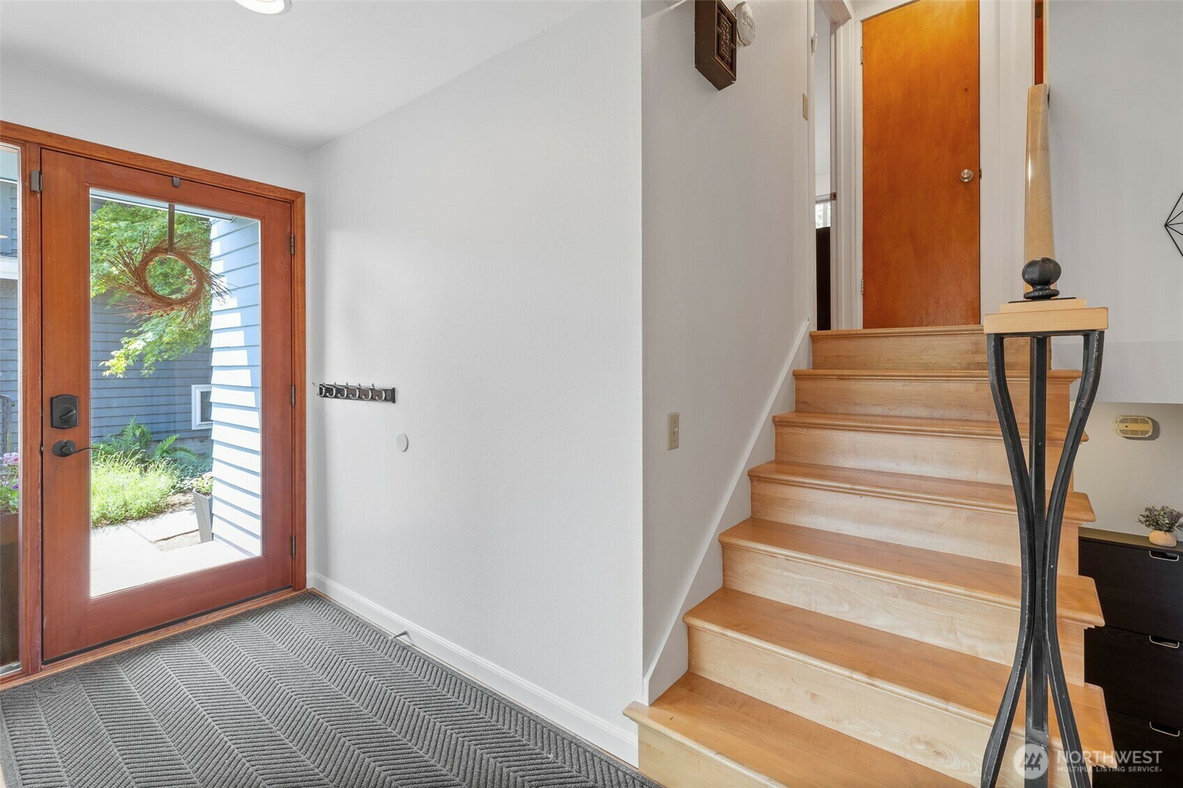 Property Photo: 3435 34 Avenue W WA 98199