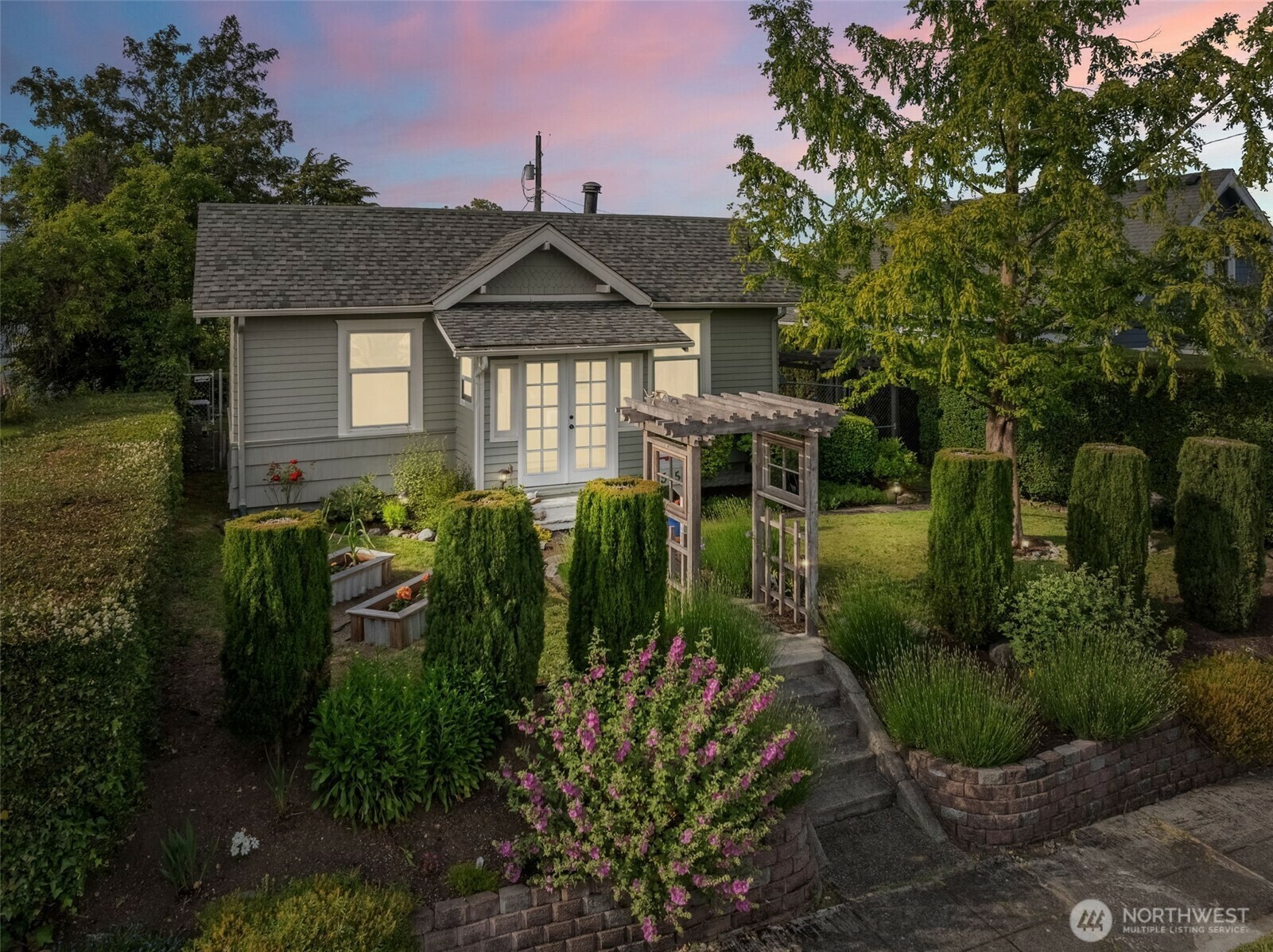 Property Photo: 515 S 57th Street WA 98408