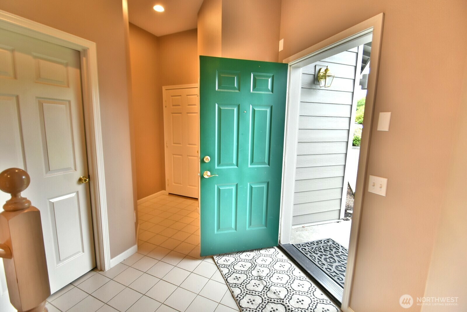 Property Photo: 21121 77th Place W 8 WA 98026