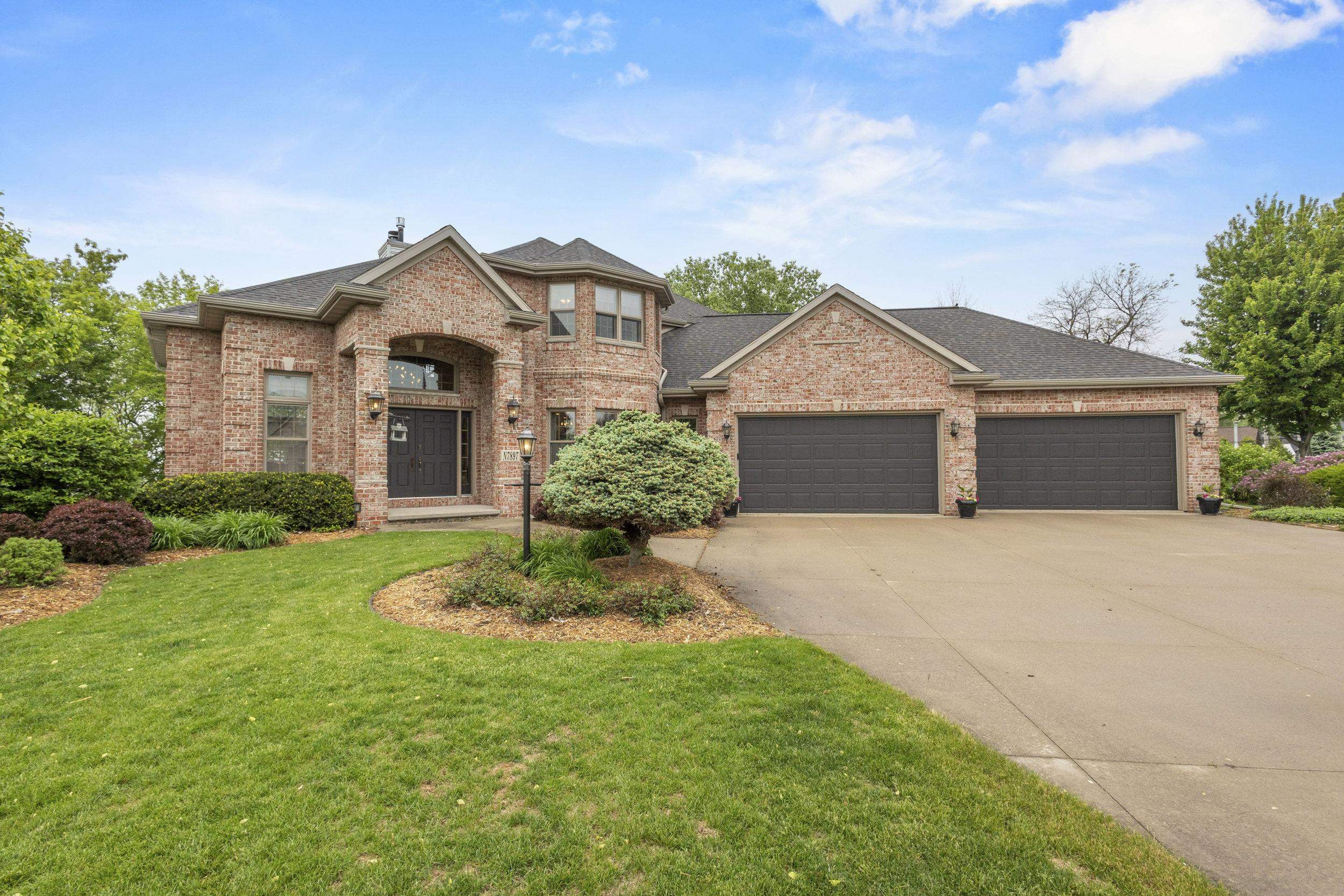 N7897 Edgewater Court  Sherwood WI 54169 photo