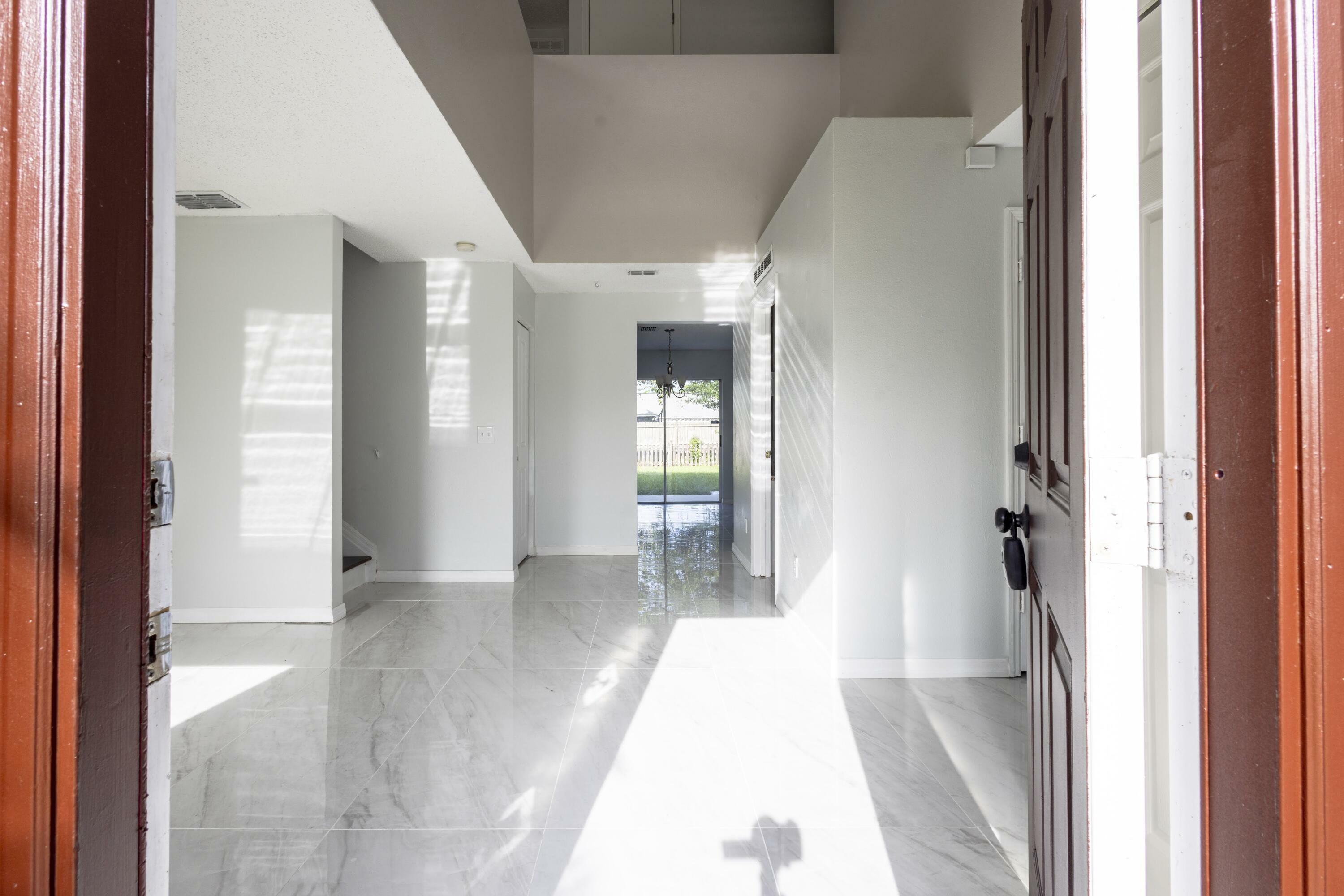 Property Photo: 1401 SW Heather Street FL 34983