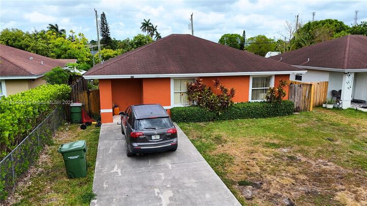 229 NW 9th Ave  Homestead FL 33030 photo