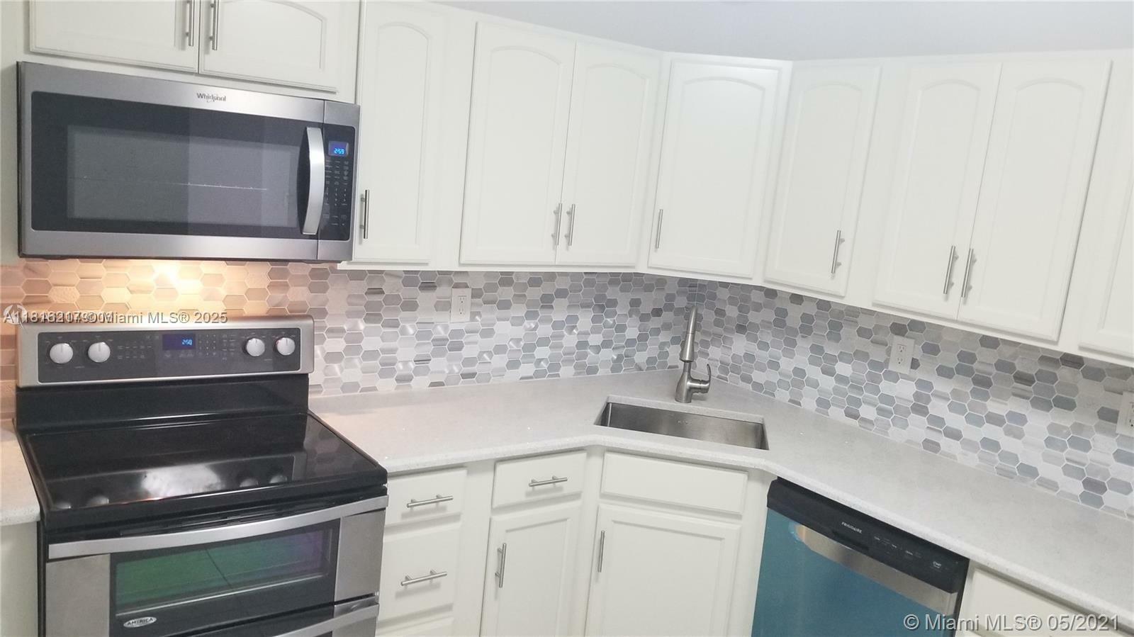 Property Photo: 2780 NE 183rd St 608 FL 33160
