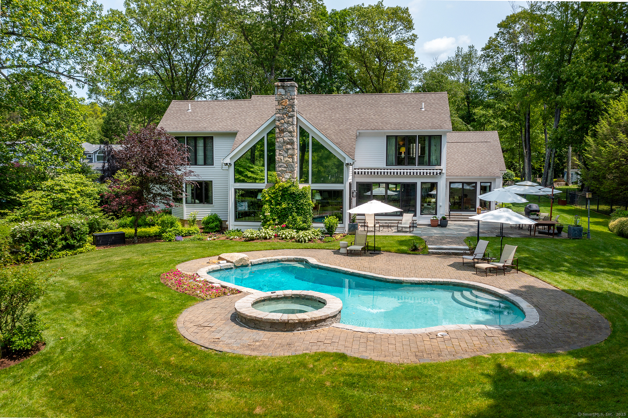 Property Photo: 8 Heritage Island Road CT 06812
