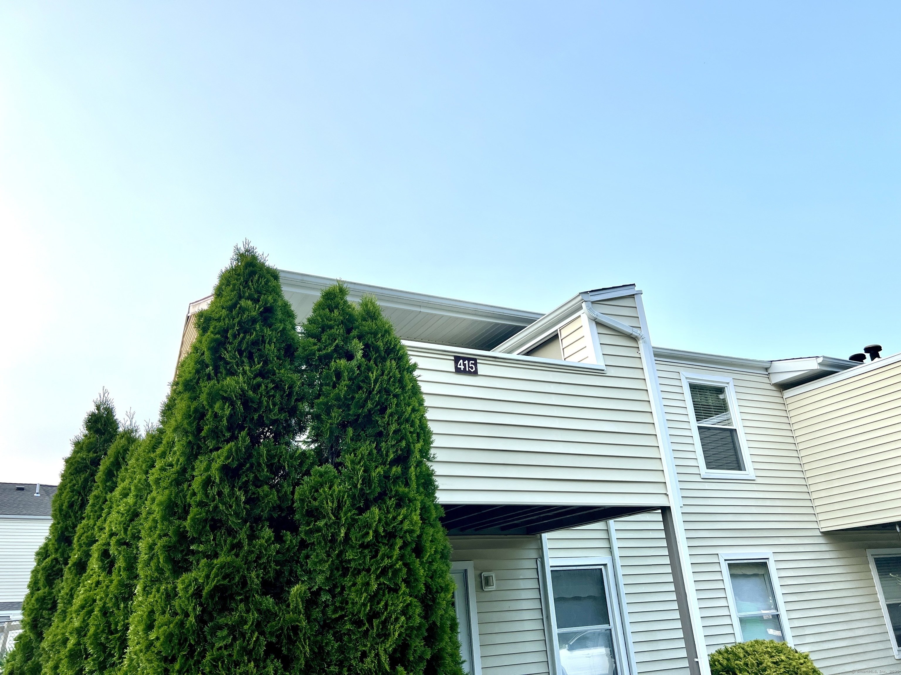 Property Photo:  415 East Mitchell Avenue 415  CT 06410 