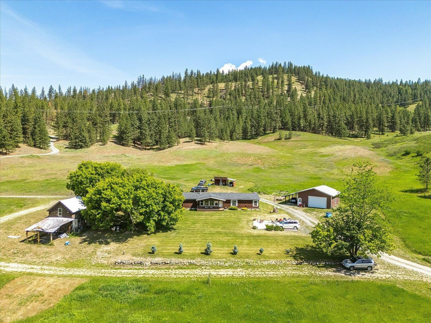 Property Photo: 1643 Highway 395 S WA 99109