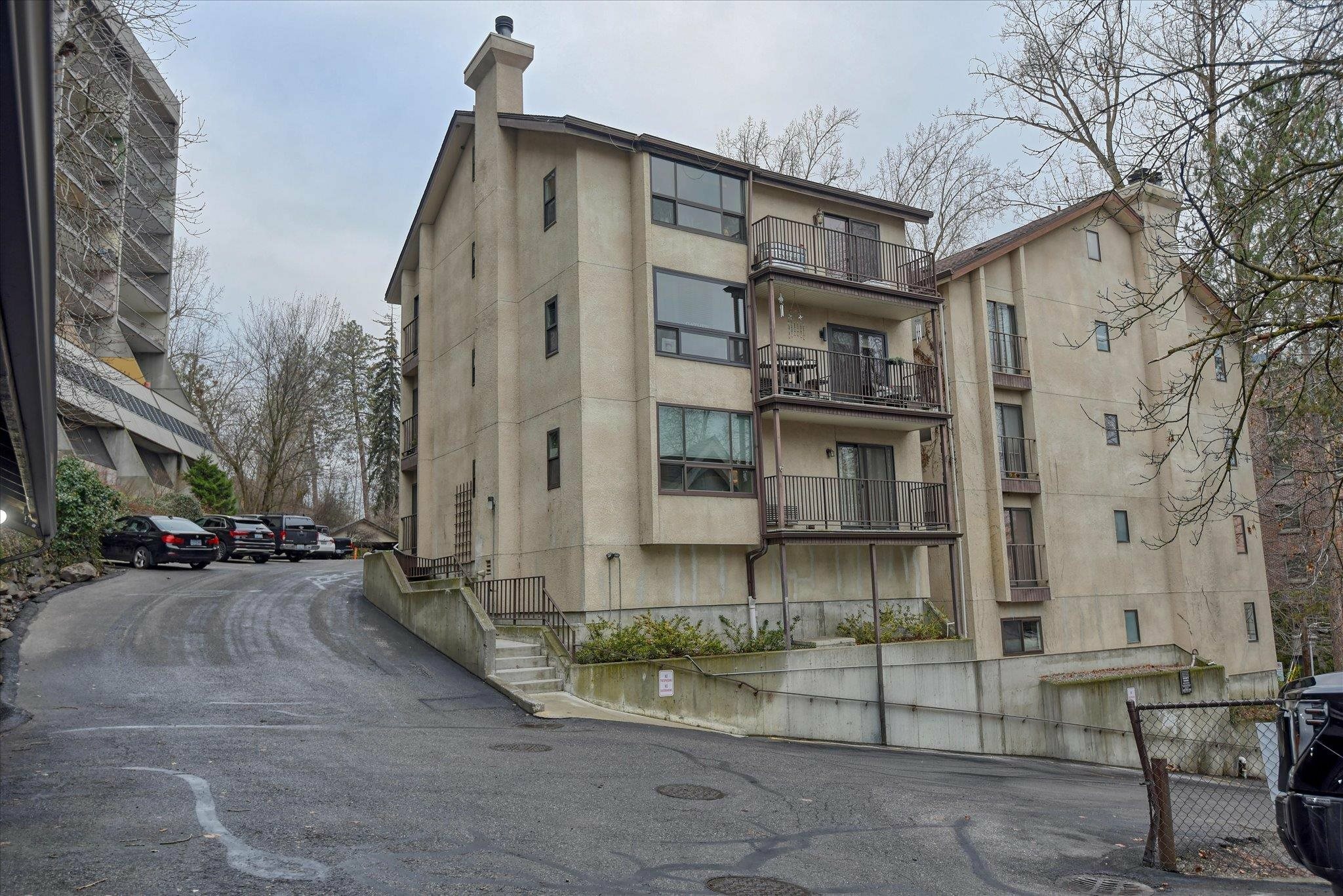Property Photo: 707 W 6th Ave #33 WA 99204