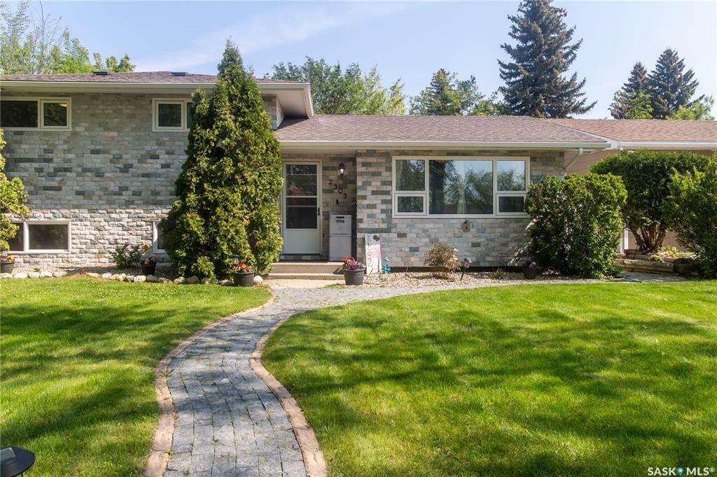 2305 Taylor Street E  Saskatoon SK S7H 1W8 photo