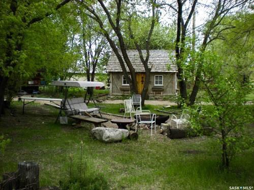Property Photo: 327 1st Avenue E SK S0J 0J0