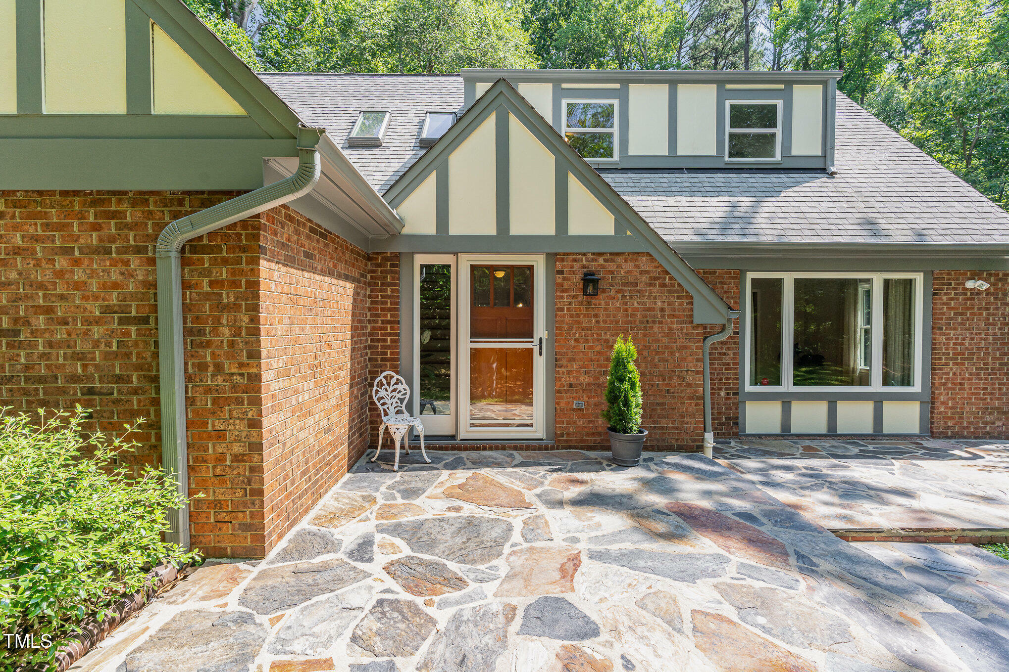 Property Photo: 106 Wolfs Trail NC 27516