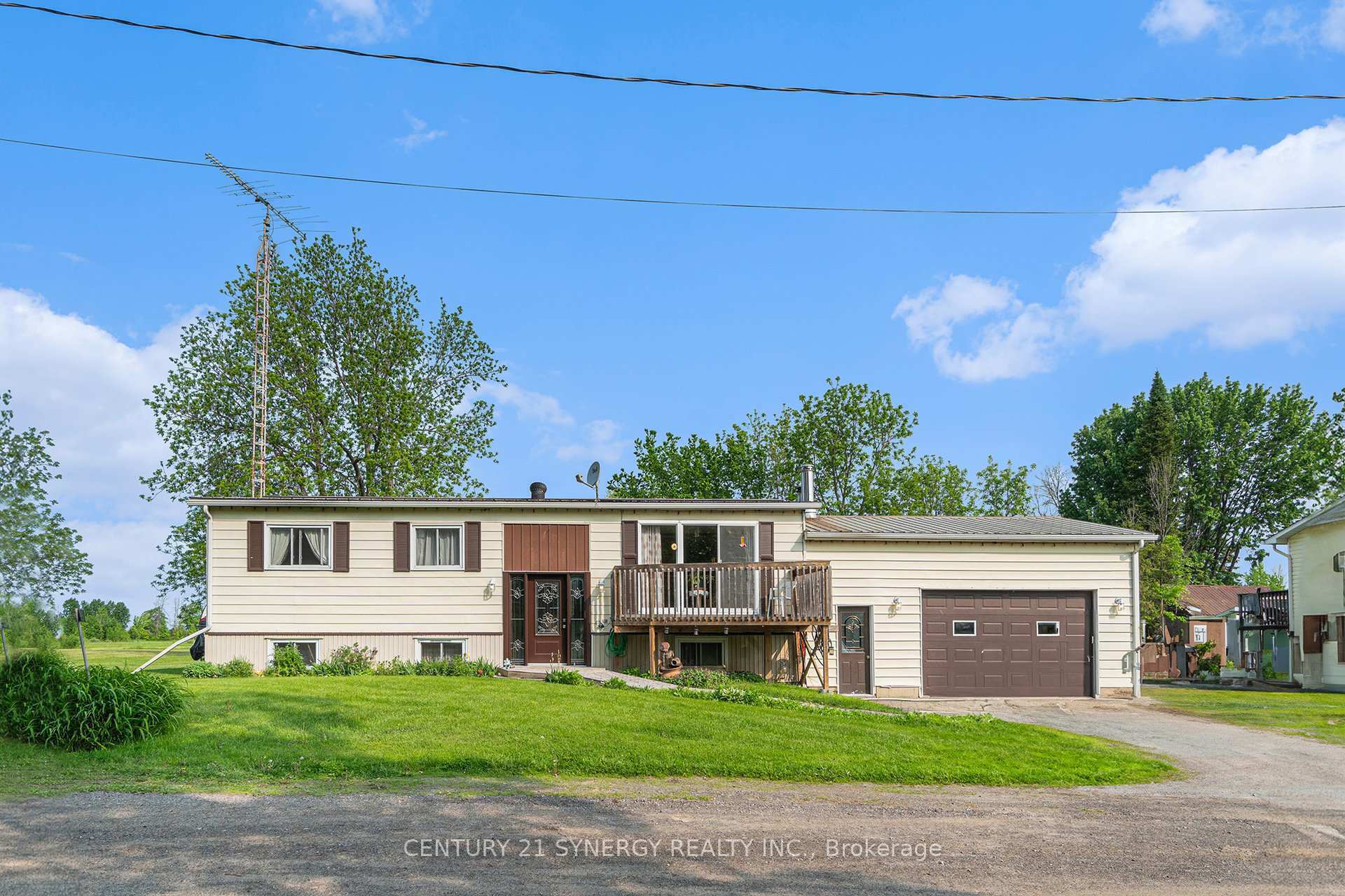 Property Photo: 95 Henry Street ON K0G 1G0