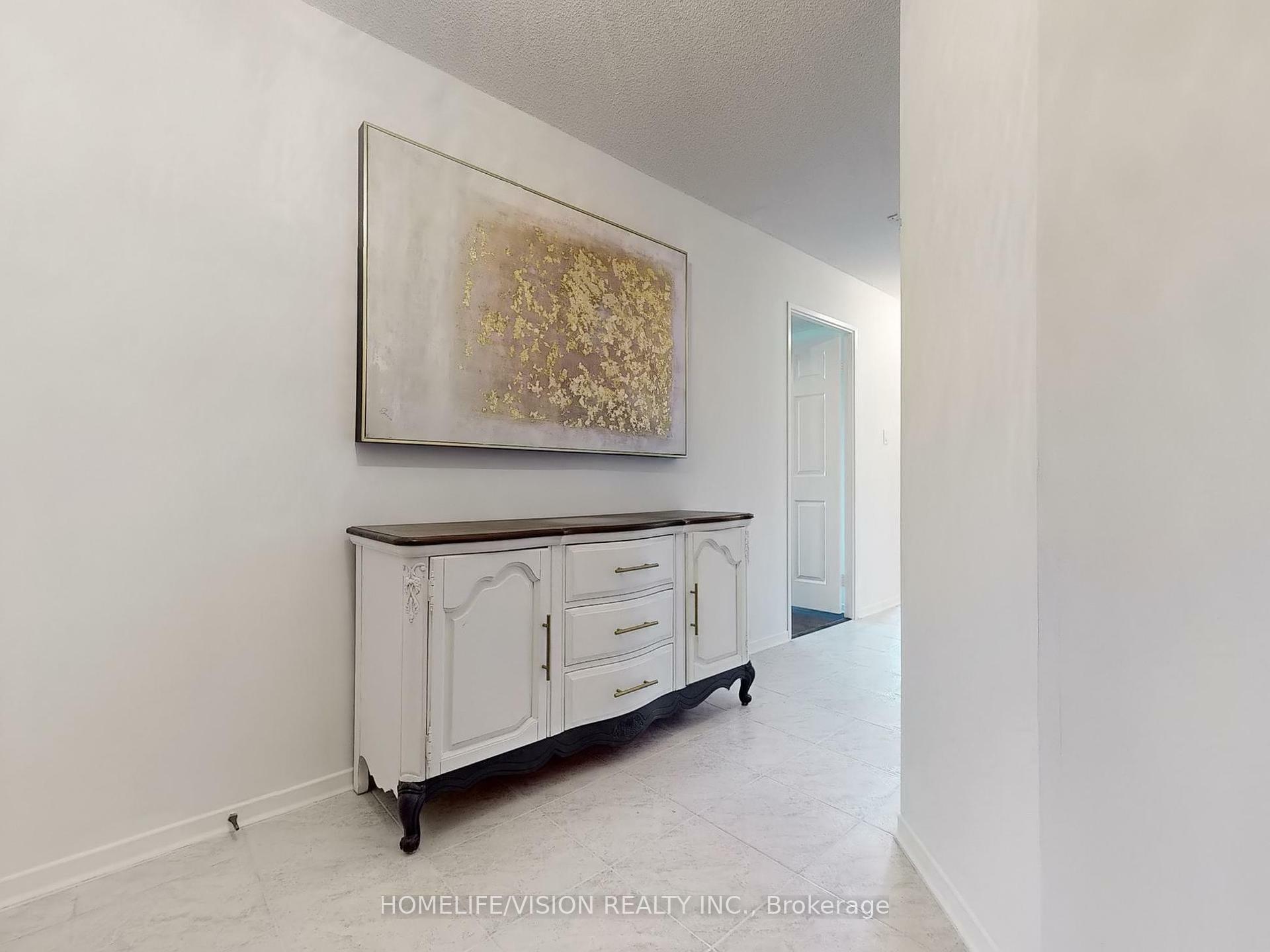 Property Photo: 205 Wynford Drive 1706 ON M3C 3P4