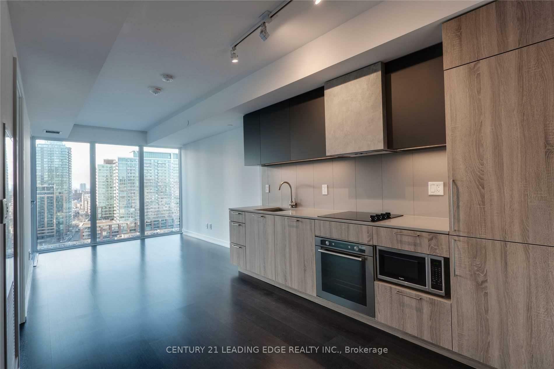 Property Photo:  19 Western Battery Road 1812  ON M6K 0E3 