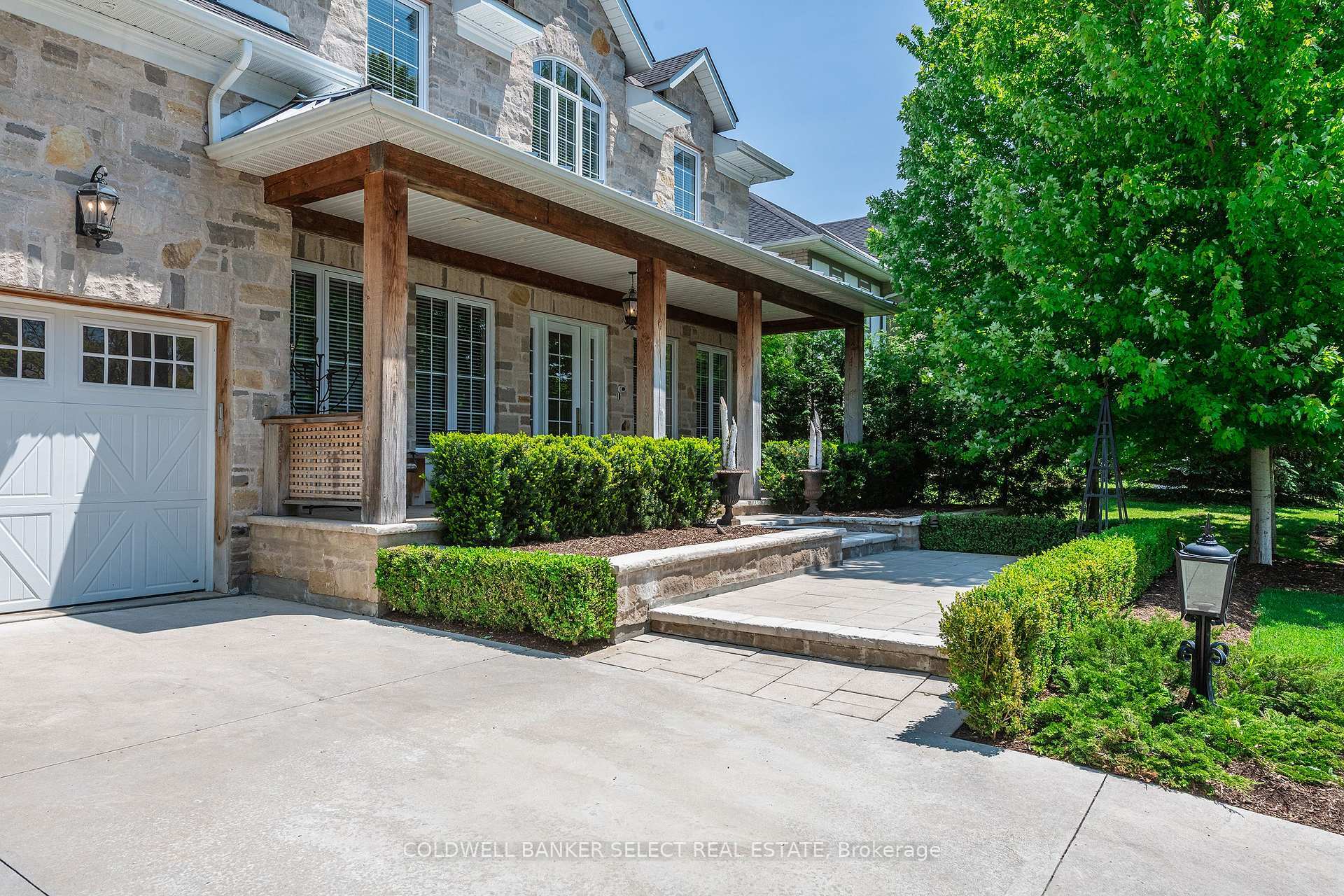 Photo de la propriété: 7 Dolan Drive ON L7E 0E1