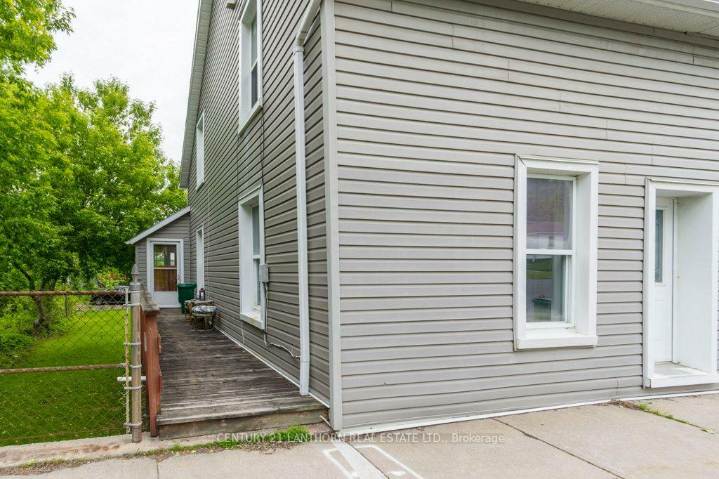 Property Photo: 47-49 Union Street ON K0K 2T0