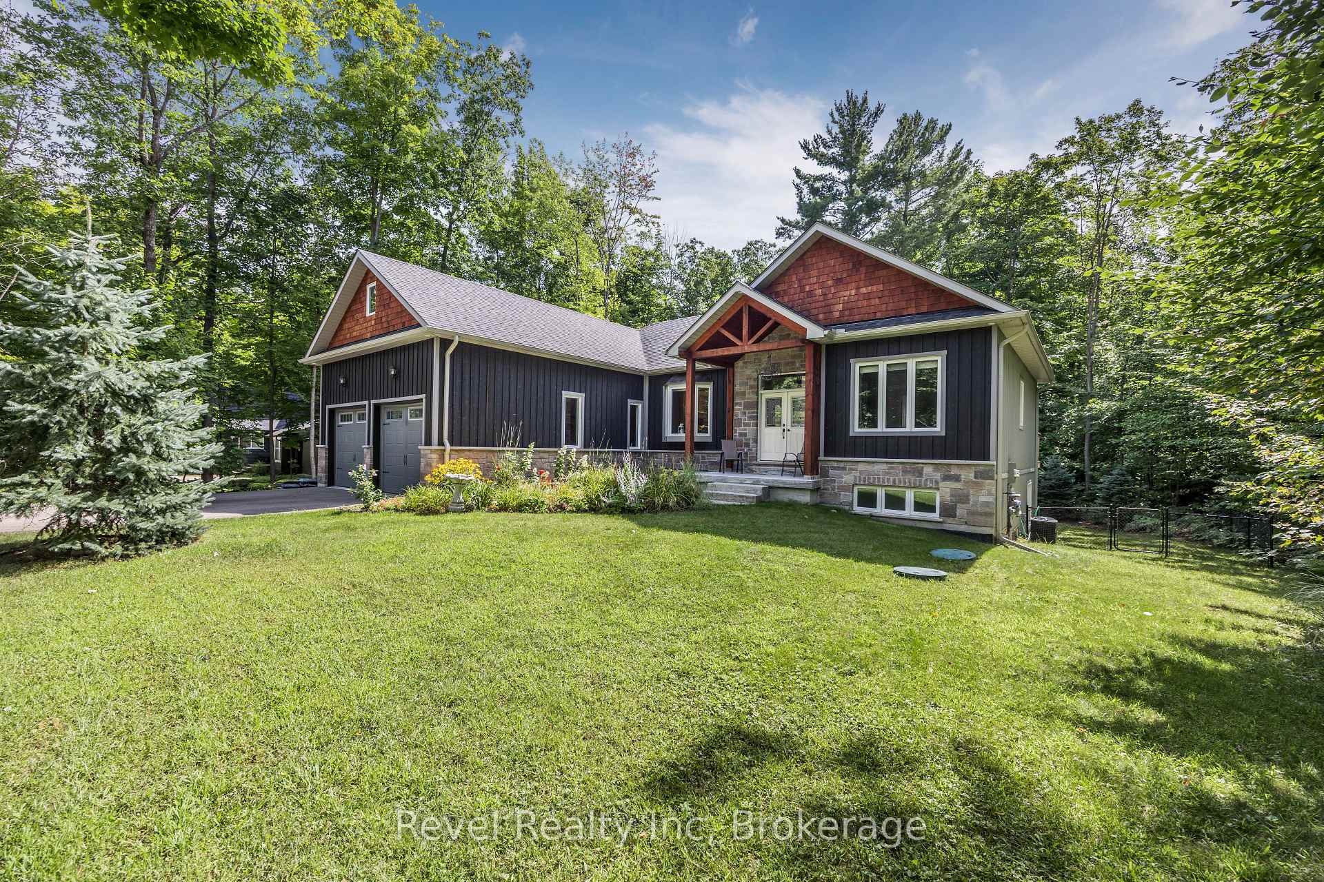 80 Forest Circle  Tiny ON L9M 0H4 photo